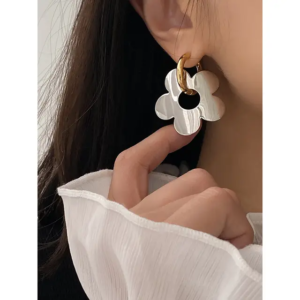 Hollow Flower Earrings